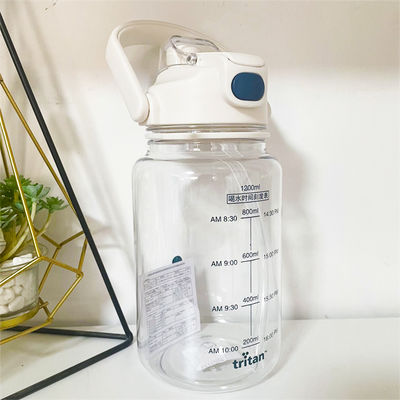 Bottle de água de palha de plástico branca de 1,2 L de capacidade esportiva com marcador de tempo para uso diário