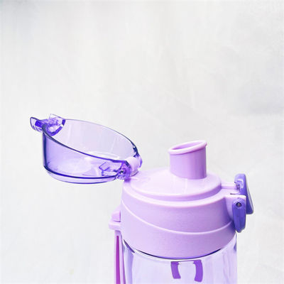 Tritan 600ml garrafa de água roxa garrafa de plástico para bebidas desportivas com corda para ginásio