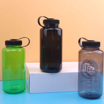 1000 ml de garrafa de água líquida transparente de plástico livre de Bpa com balança para esportes ao ar livre