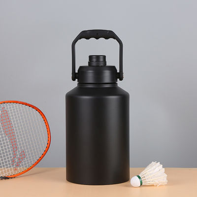 Garrafa de água isolada de aço inoxidável de grande capacidade para viagens ao ar livre