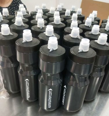 Unisex 550ml 750ml Reutilizavel BPA livre garrafa de água de compressão para bicicleta caminhada Ciclismo