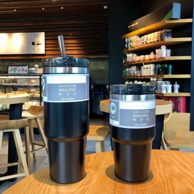 Desenho personalizado 20OZ 30OZ garrafa de água de aço inoxidável isolamento de vácuo de palha colorido