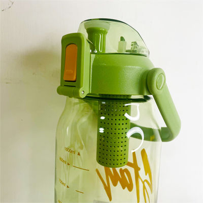 Equipado com revestimento anticorrosivo 850ml e 1L Korea Tritan Fruit Infuser Flask