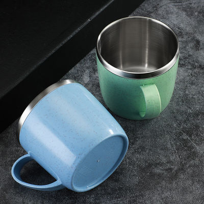 Uma taça de aço inoxidável de 220 ml com prova de ferro duplo.