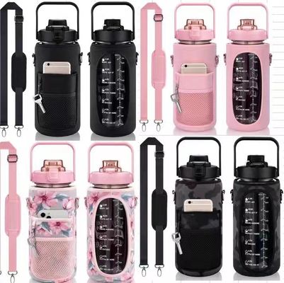 Estilo Americano 64oz garrafa de água de meio galão grande capacidade 2000ml com manga e correia