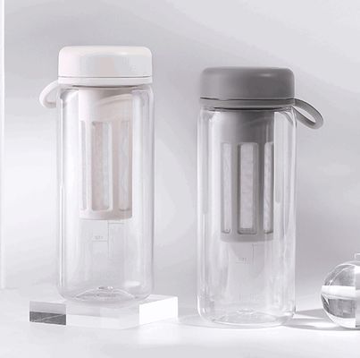 Copo de plástico portátil conveniente 450ml 600ml para atividades ao ar livre acampamento e viagens