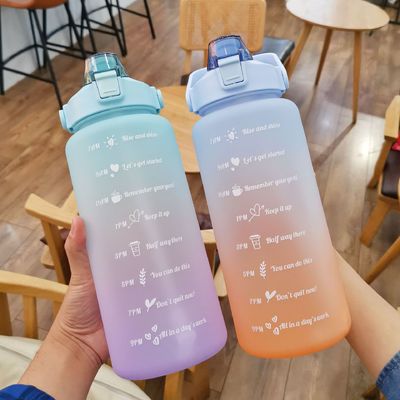 Garrafa de água de grande capacidade de 2000 ml com tampa para esportes ao ar livre