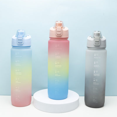 Logotipo personalizado aceitável 550ml Ins Space Cup garrafa de água para atividades interiores ao ar livre