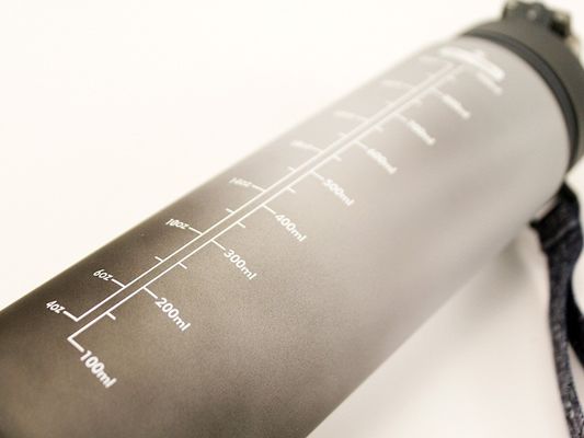 Logotipo personalizado aceitável 550ml Ins Space Cup garrafa de água para atividades interiores ao ar livre
