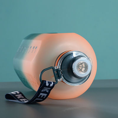 Comprador Comercial Logotipo personalizado 1.6L 2.2L garrafa de água para ginásio Copa de esportes viagens de plástico
