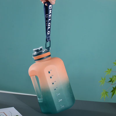 Comprador Comercial Logotipo personalizado 1.6L 2.2L garrafa de água para ginásio Copa de esportes viagens de plástico