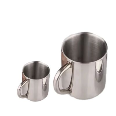 Garrafa de água de aço inoxidável isolada a vácuo para grande capacidade e personalização