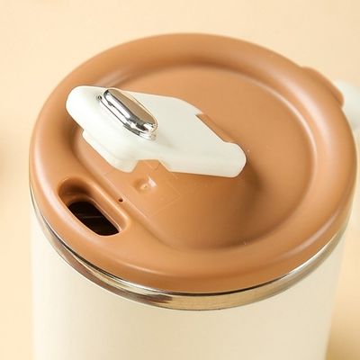 Reutilizável de aço inoxidável isolado de vácuo de leite tumbler com manobra portátil tampa