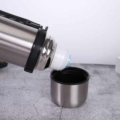 Bottle isolado de vácuo de aço inoxidável para estilos de vida ativos