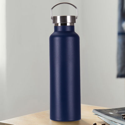 Garrafa de água de aço inoxidável isolado a vácuo 500ml 600ml 750ml para design à prova de vazamento