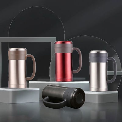 Bottle de água isolada de vácuo de aço inoxidável Desporto e viagens 24 horas quente frio