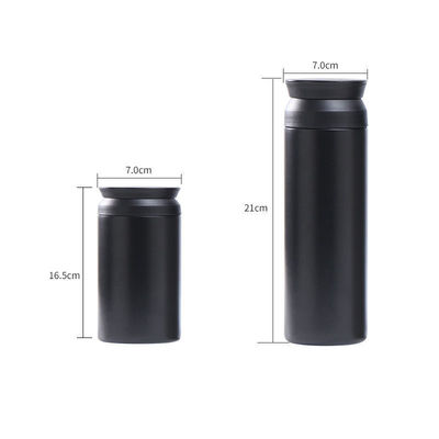 Garrafas de água isoladas de aço inoxidável azul de 500 ml com alça para bebidas quentes ou frias