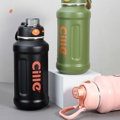 620ml/950ml Capacidade Matte Man Bike Bottle de água isolada com tampa curva de aço inoxidável