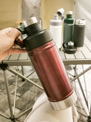 Amarela isolante de aço inoxidável garrafa de água Bpa livre de vácuo frasco 18oz 25oz frascos de água