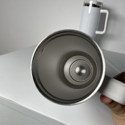 Taça de viagem isolada de aço inoxidável com logotipo personalizado