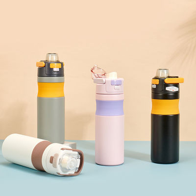 Todas as pessoas aplicáveis Copo recto 580ML Gym Vacuum Termos isolados com palha
