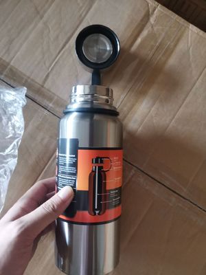 304 de aço inoxidável, à vácuo, isolado, garrafa de água esportiva de 32 oz para entusiastas de fitness.