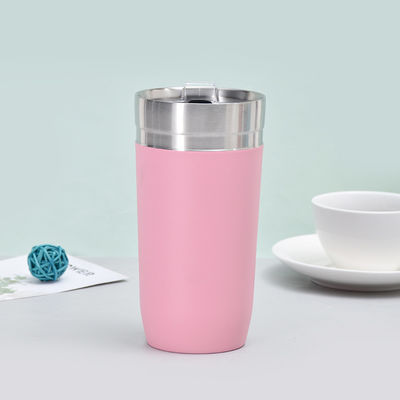 Todas as pessoas podem desfrutar de 6-12 horas de isolamento térmico com esta caneca de viagem de 16 oz