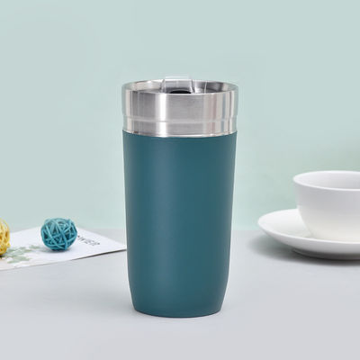 Todas as pessoas podem desfrutar de 6-12 horas de isolamento térmico com esta caneca de viagem de 16 oz