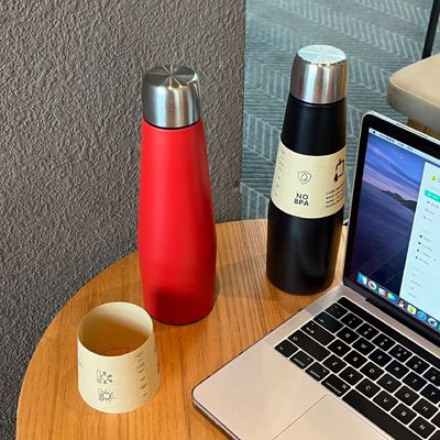 12-24 Horas Desempenho de isolamento térmico garrafa de água Coca-Cola forma de garrafa para esportes